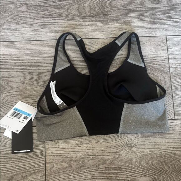 Nike Women's Gray Sports Bra - Picture 2 of 4